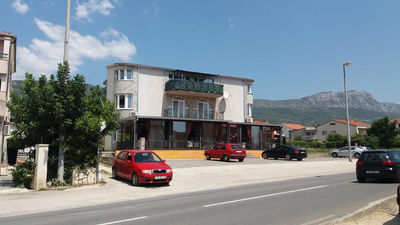 Apartman Julienne Kaštela Exteriér fotografie