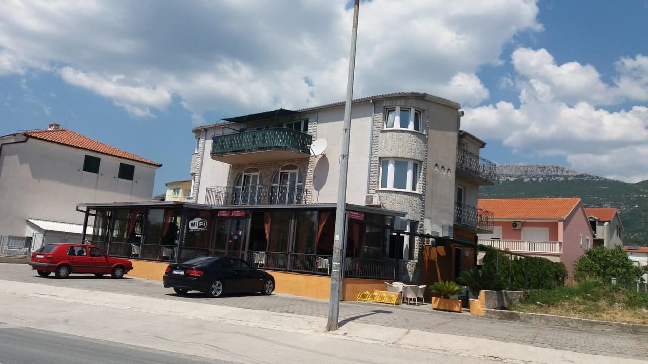 Apartman Julienne Kaštela Exteriér fotografie