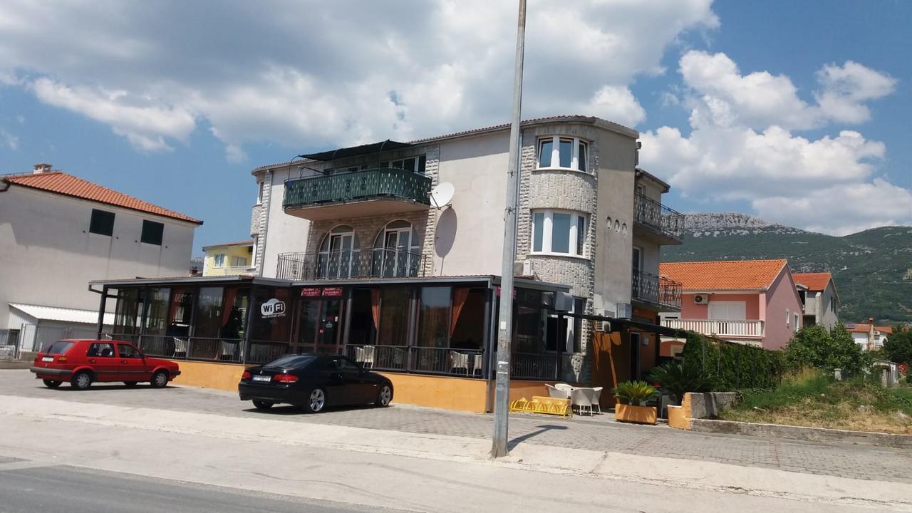Apartman Julienne Kaštela Exteriér fotografie